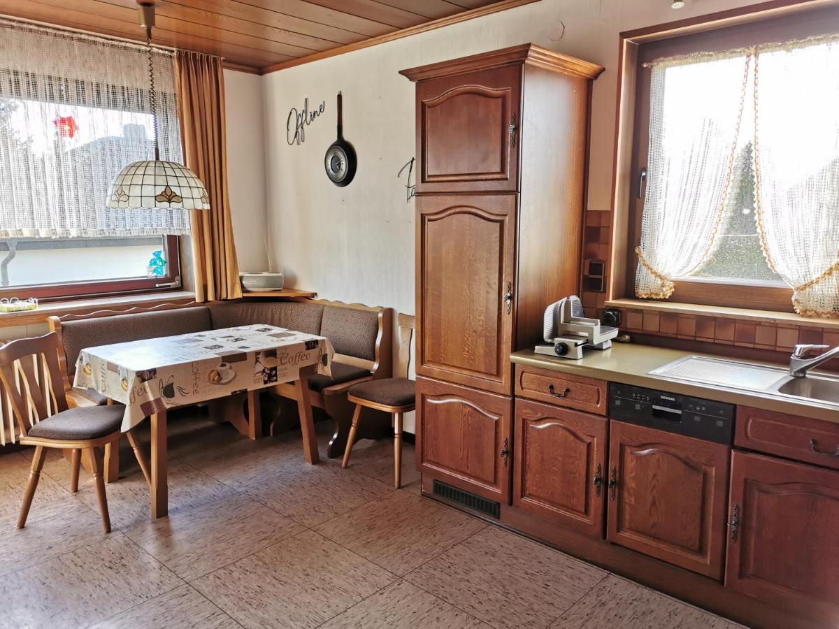 Ferienhaus Eifelmomente เกโรลชไตน์ ภายนอก รูปภาพ