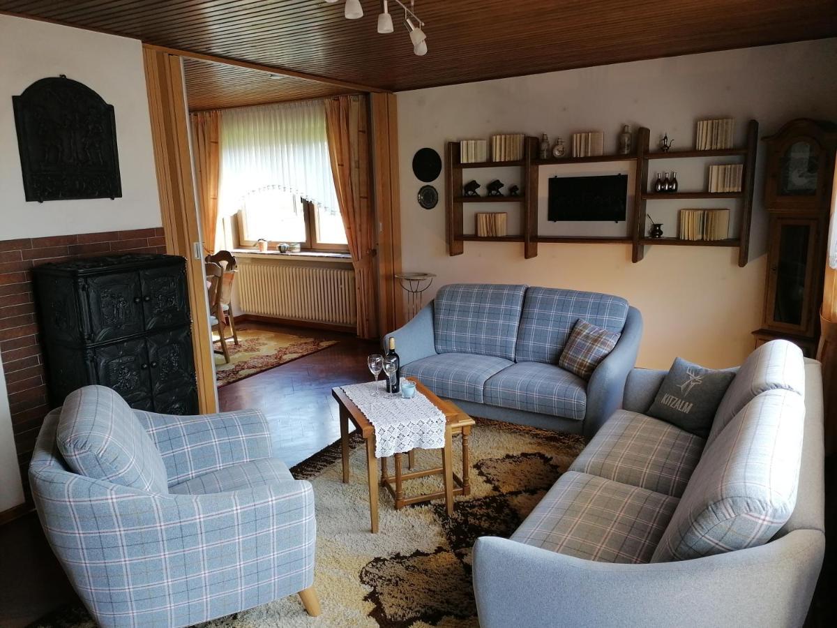 Ferienhaus Eifelmomente เกโรลชไตน์ ภายนอก รูปภาพ
