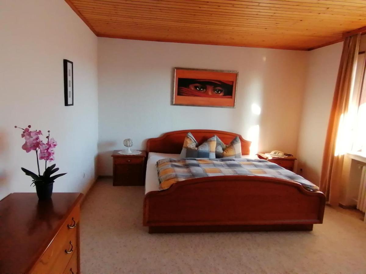 Ferienhaus Eifelmomente เกโรลชไตน์ ภายนอก รูปภาพ